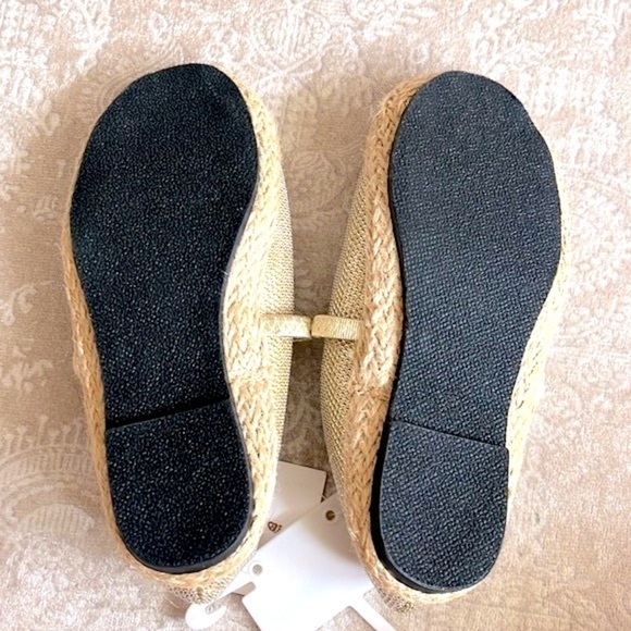 Brand New TenderToes Gold Tone Metallic Espadrilles Open Toe Bows Slip On Shoes - Picture 10 of 16
